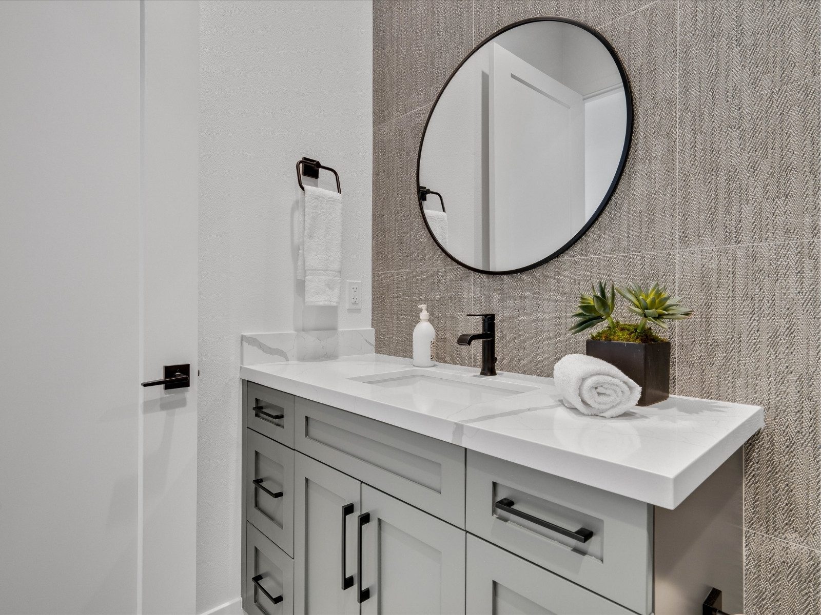 Secondary Bath & Powder remodeling