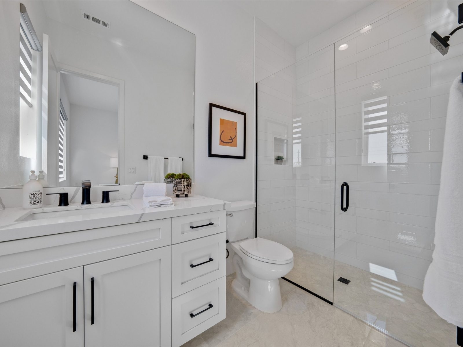 Secondary Bath — Guest Suite